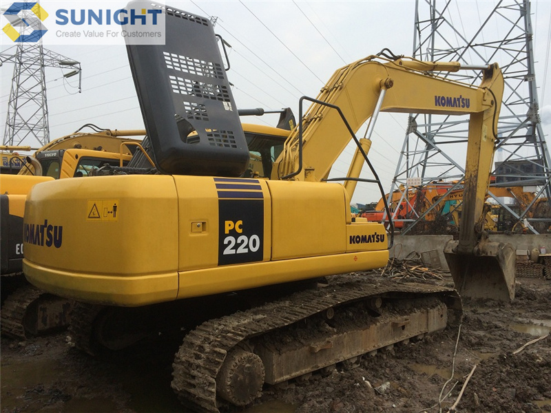 One Unit Used Komatsu Excavator PC220-7 for sale to Ghana