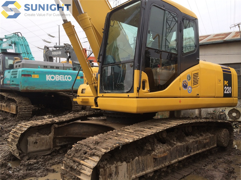 One Unit Used Komatsu Excavator PC220-7 for sale to Ghana