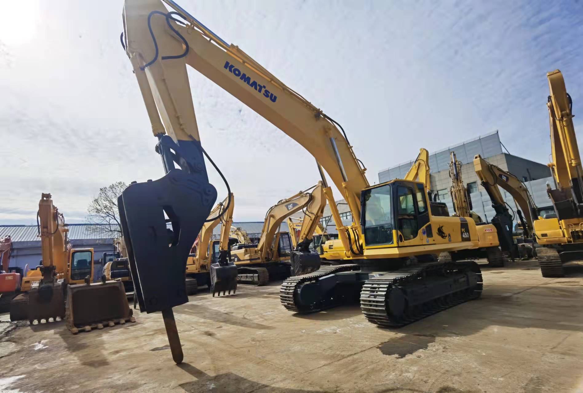 Komatsu PC450-8 Excavator